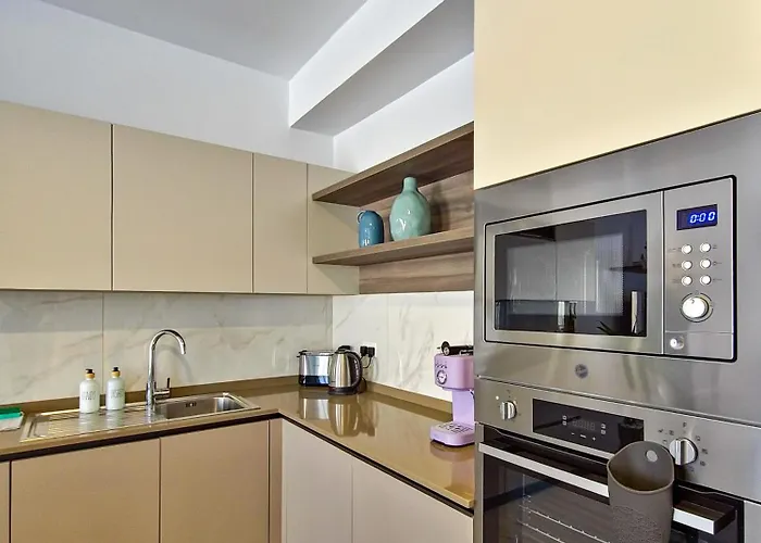 Coastal Bliss In Xlendi, Brend New Apartment Munxar