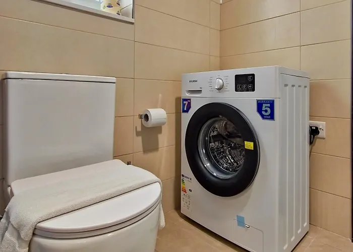 Apartment Coastal Bliss In Xlendi, Brend New Munxar