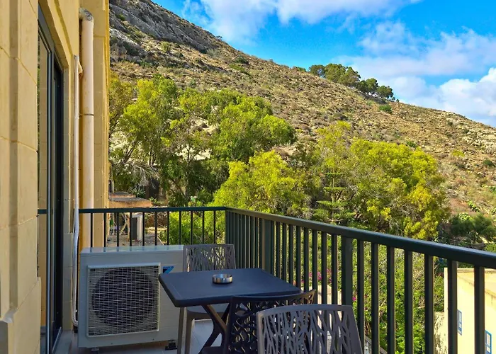 Apartment Coastal Bliss In Xlendi, Brend New